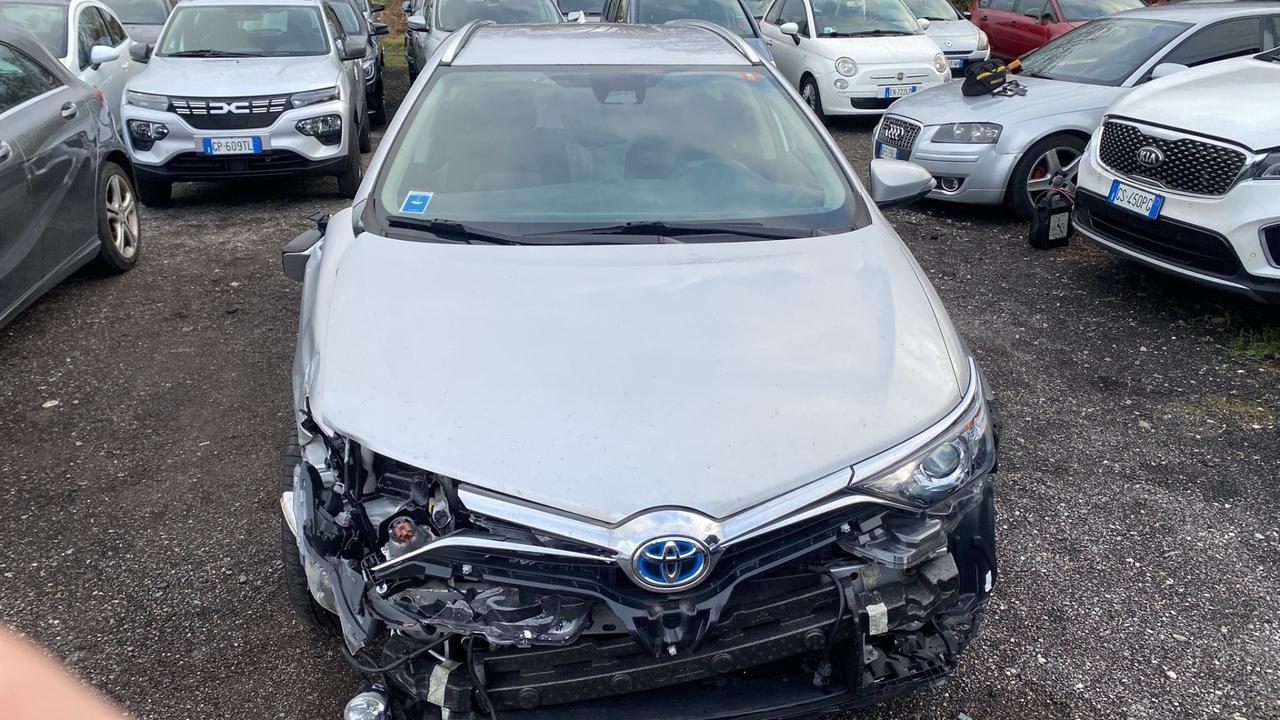 Toyota Auris Touring Sports 1.8 Hybrid Lounge
