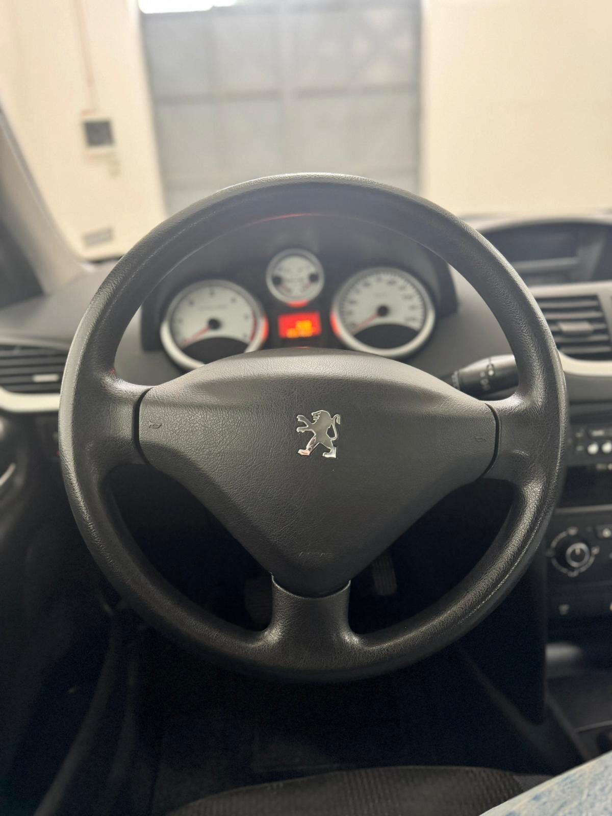 Peugeot 207 1.4 HDi 70CV 5p. Energie Sport