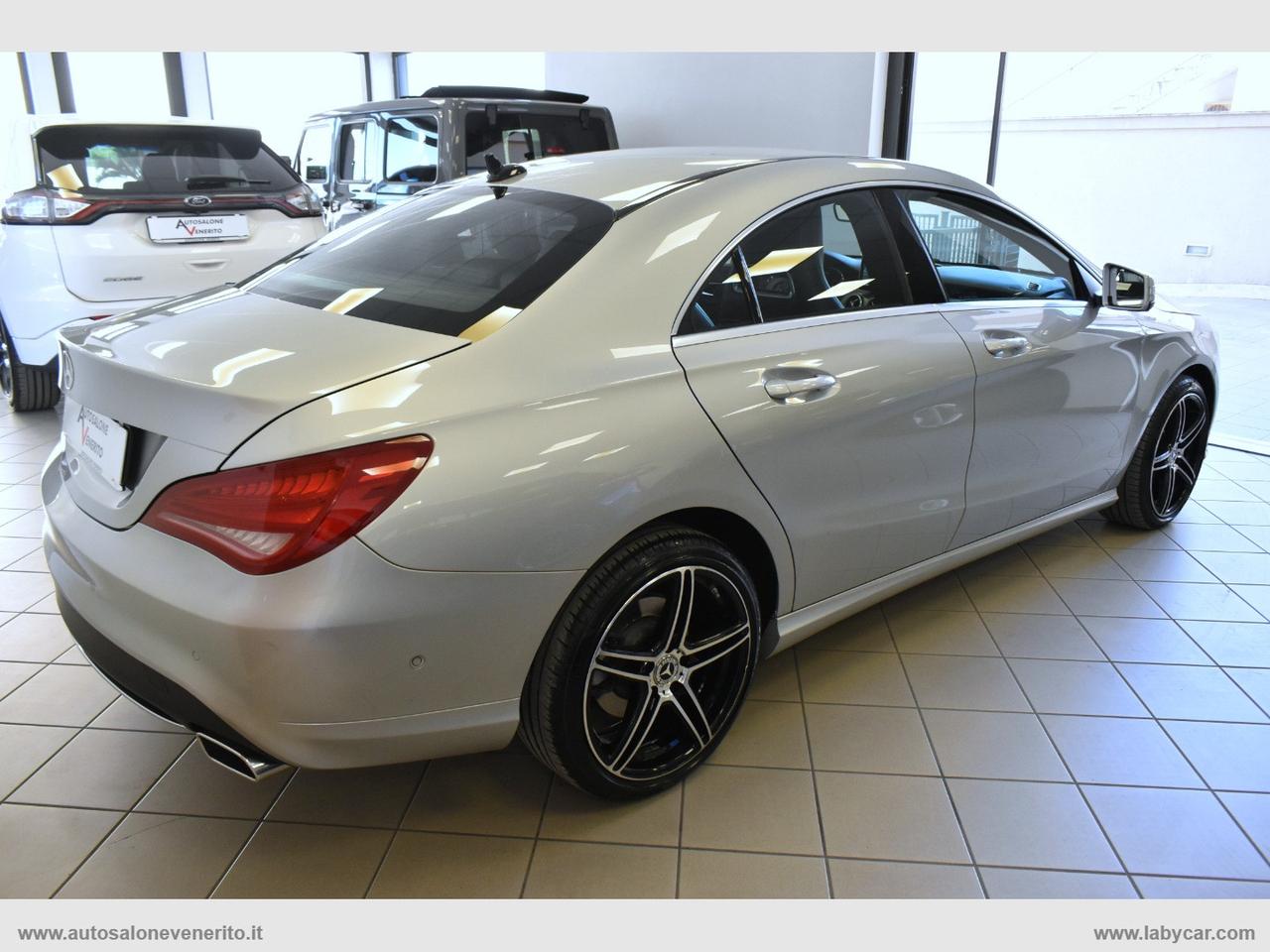 MERCEDES-BENZ CLA 200 d Automatic Premium Dark Night