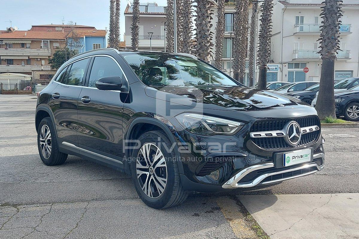 MERCEDES GLA 180 Automatic Progressive Advanced Plus
