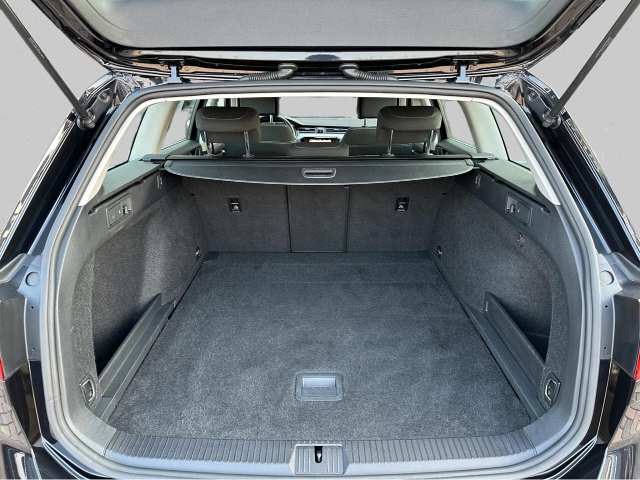 Vw Passat Variant 2.0TDI 150CV DSG Euro6d, CarPlay