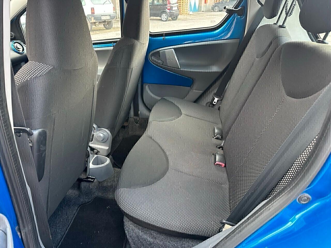 Toyota Aygo 1.0 12V VVT-i 5 porte Sol