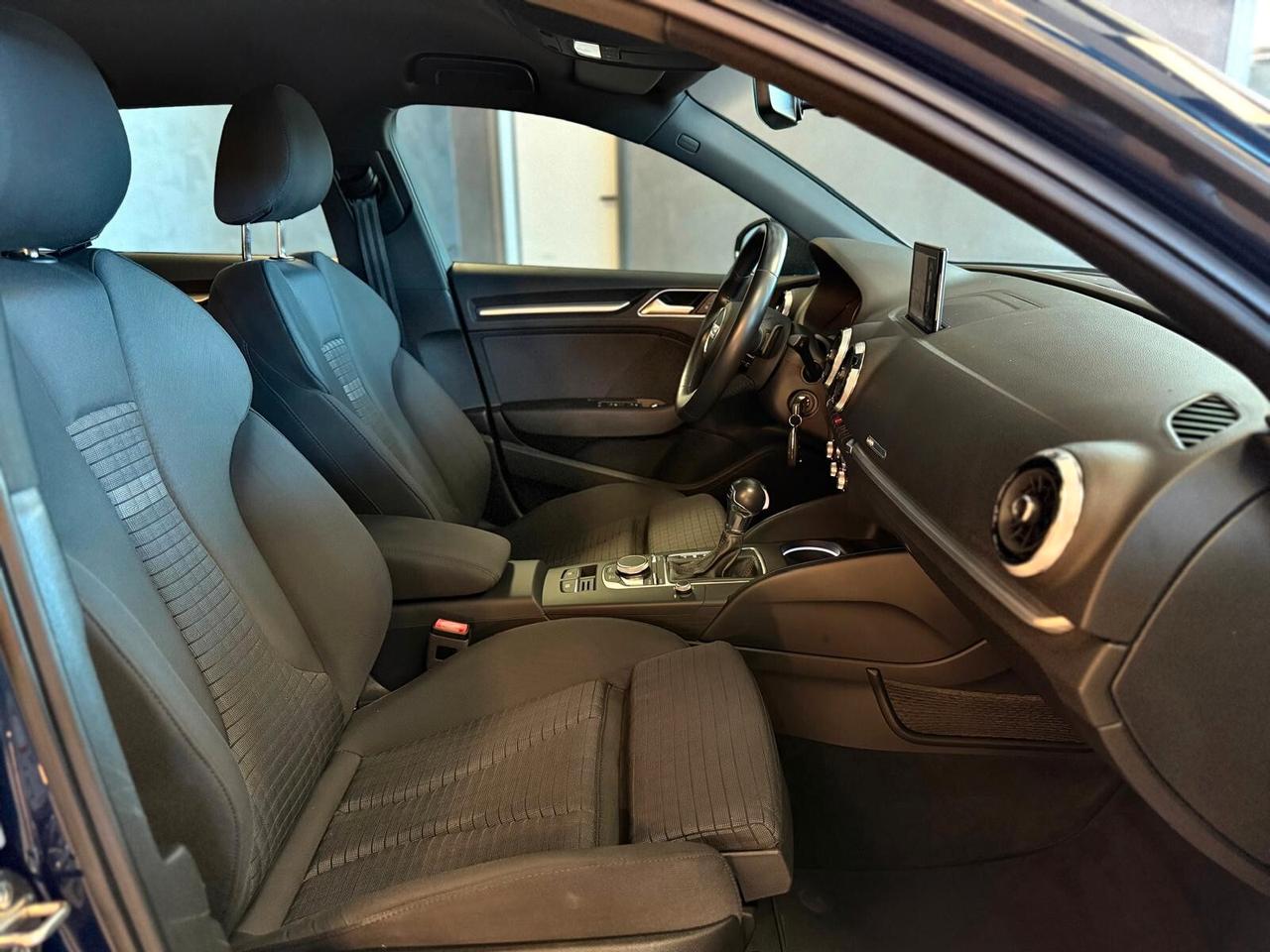 Audi A3 SPB 1.6 TDI 116 CV S tronic S-LINE
