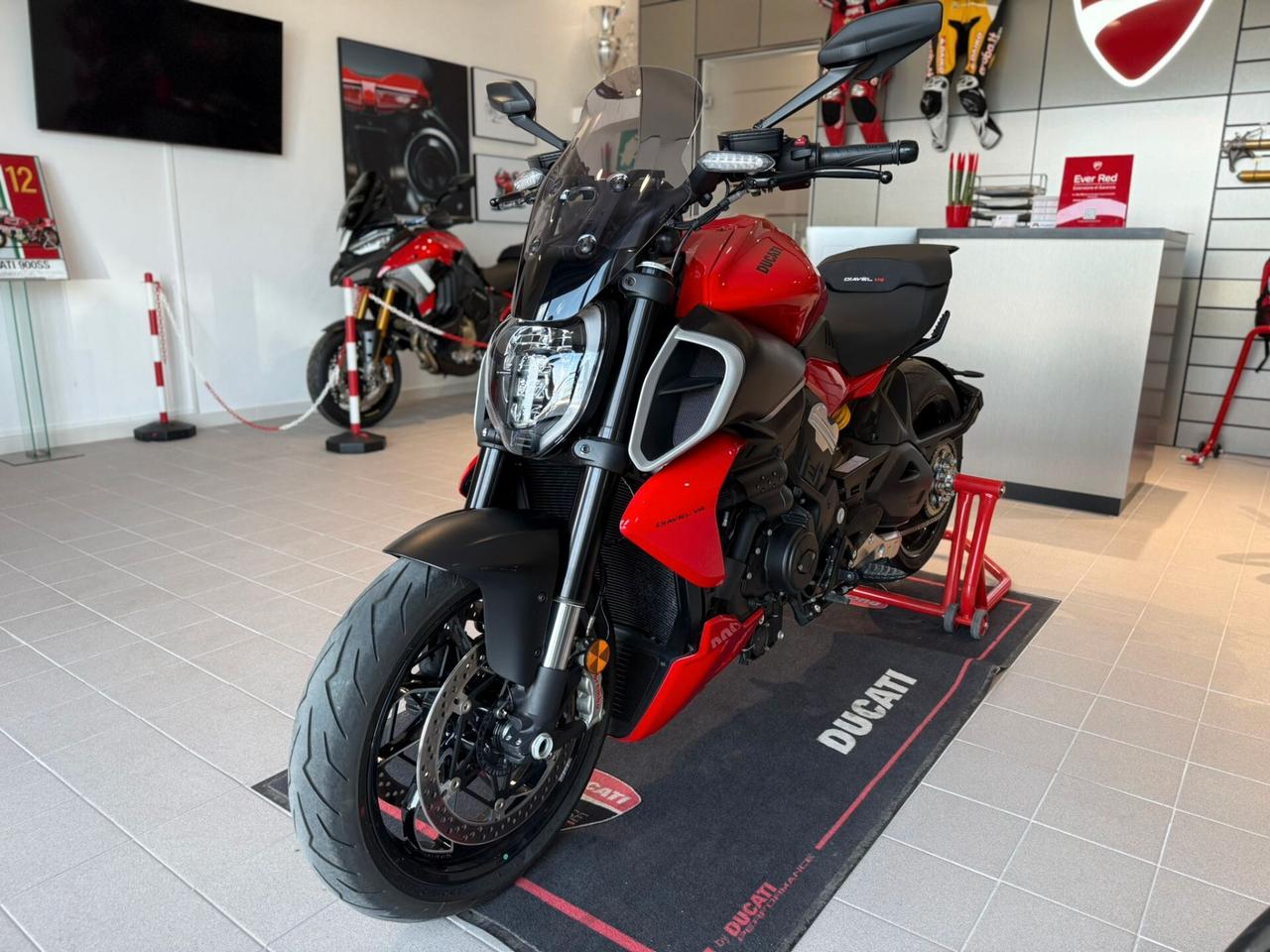 Ducati Diavel V4 MY 2024 PREZZO PIU BASSO DI ITALIA