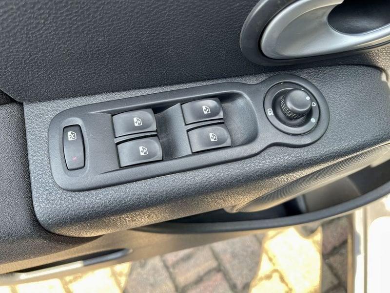 Renault Grand Modus 1.2 tce Live s/cr.contr.,esp 105cv