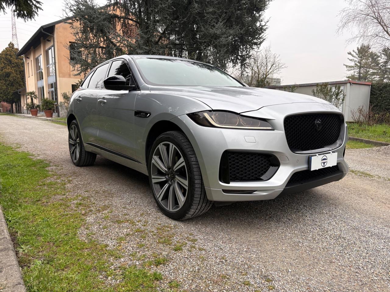 Jaguar F-Pace 2.0d R-Sport awd 180cv auto