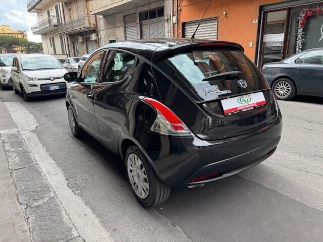 Lancia Ypsilon 1.2 5 porte Elefantino
