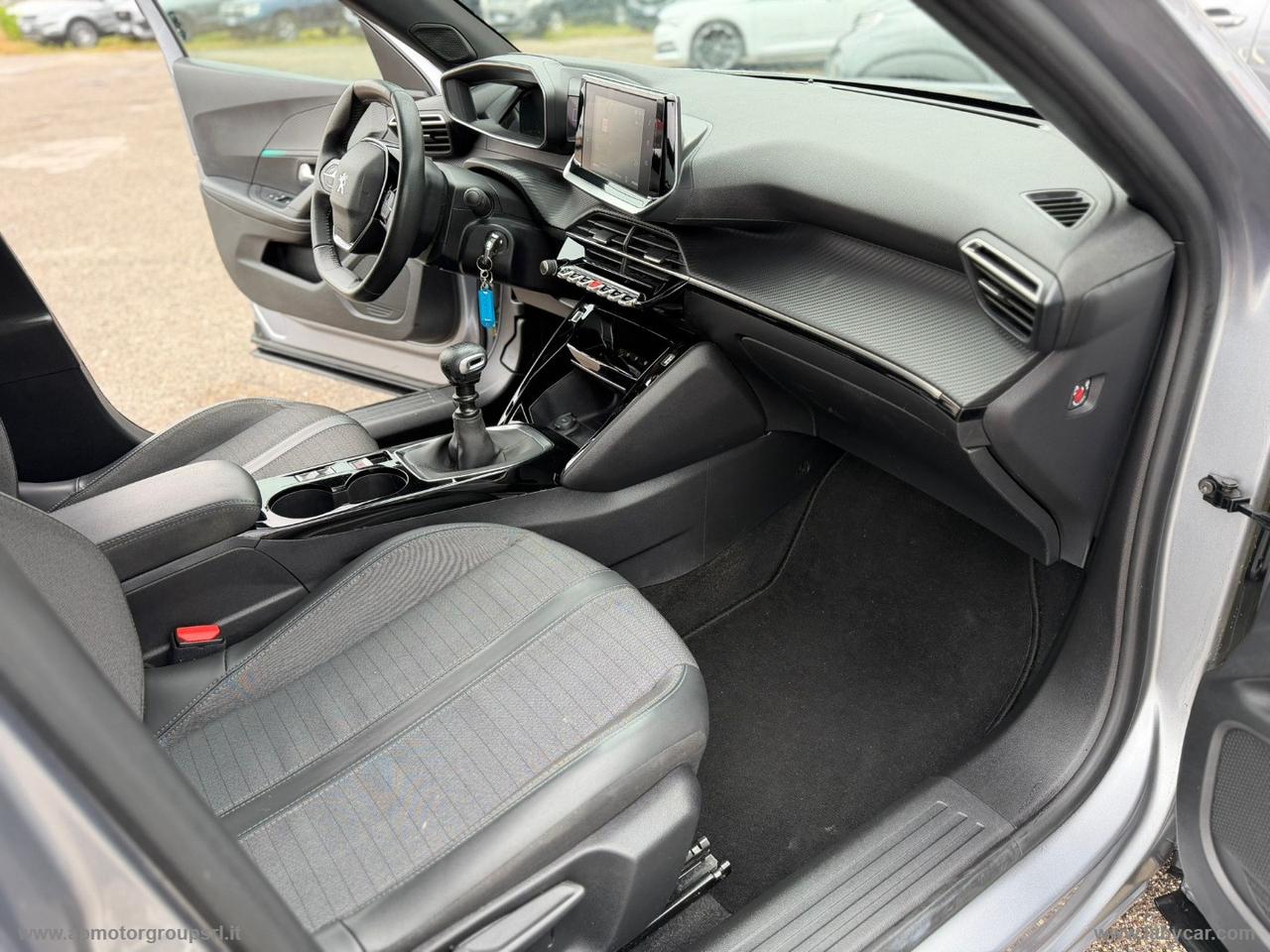 PEUGEOT 2008 PureTech 100 S&S Allure Pack