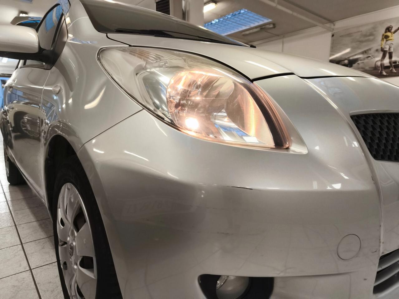 Toyota Yaris 1.3 5 porte Sol