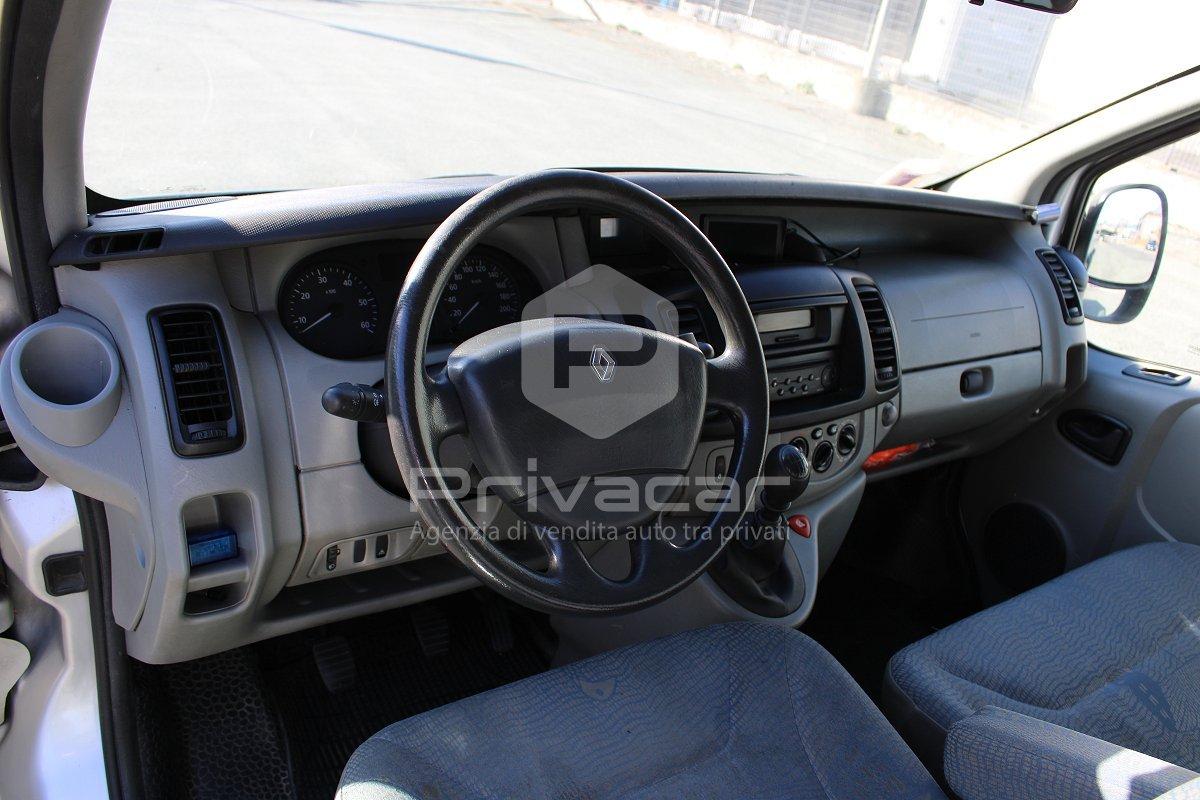 RENAULT Trafic T29 2.5 dCi/140 PL-TN Combi ICE