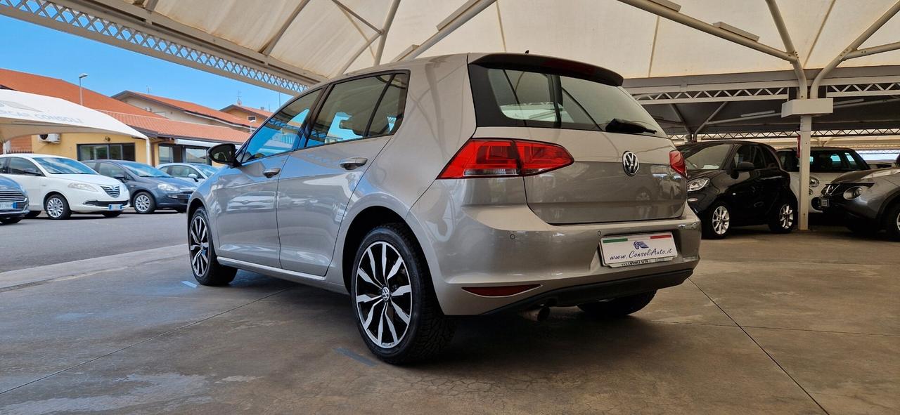 Volkswagen Golf 7 1.6 TDi 105cv HighLine