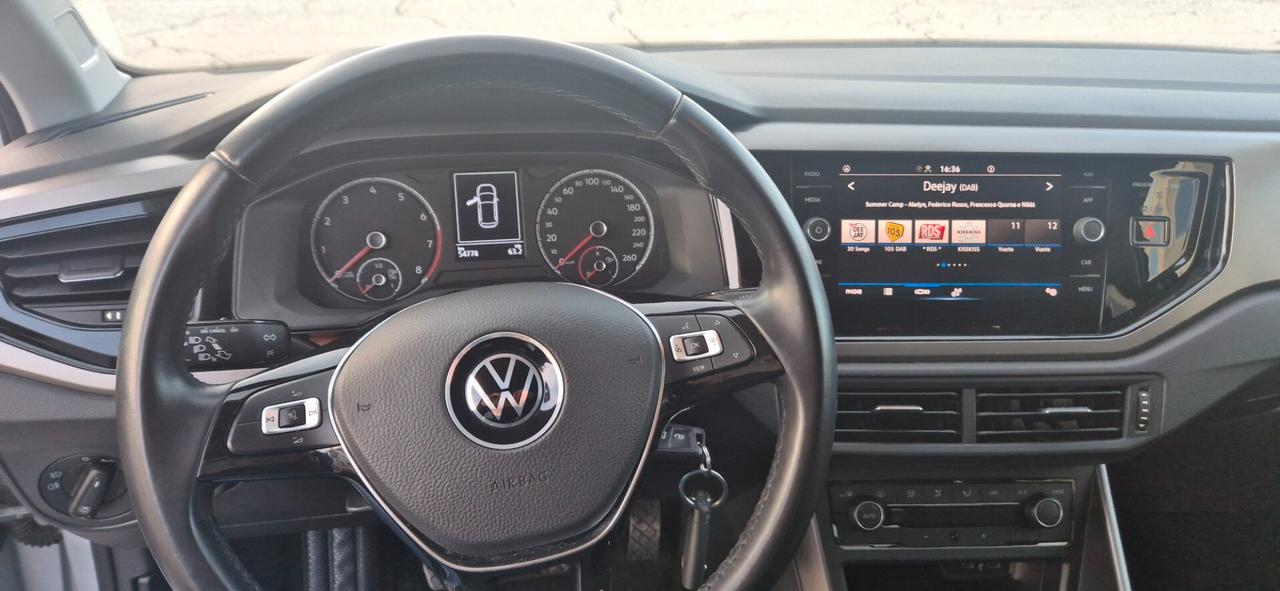 Volkswagen Polo 1.0 TGI 5p. R-LINE Sport - METANO NEOPATENTATI