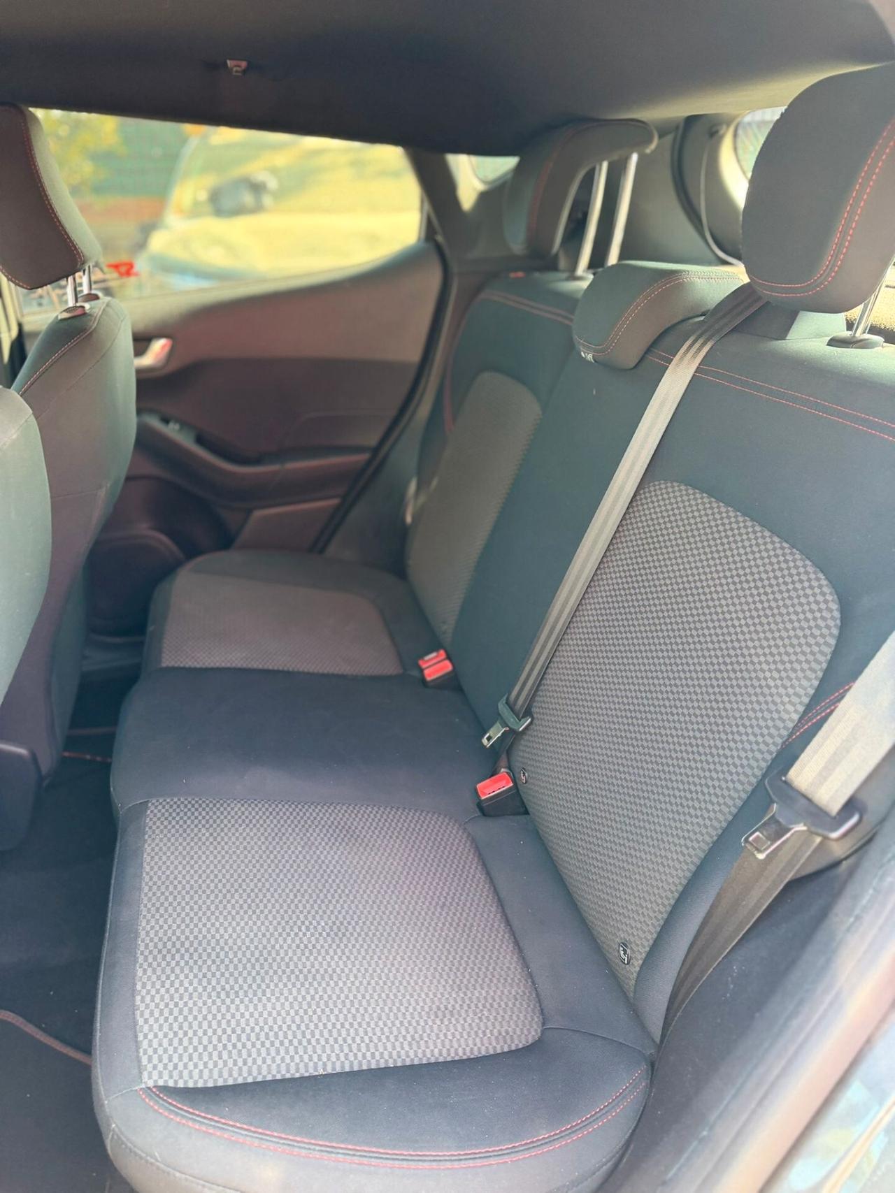 Ford Fiesta 1.5 EcoBlue 5 porte Vignale sinistrata