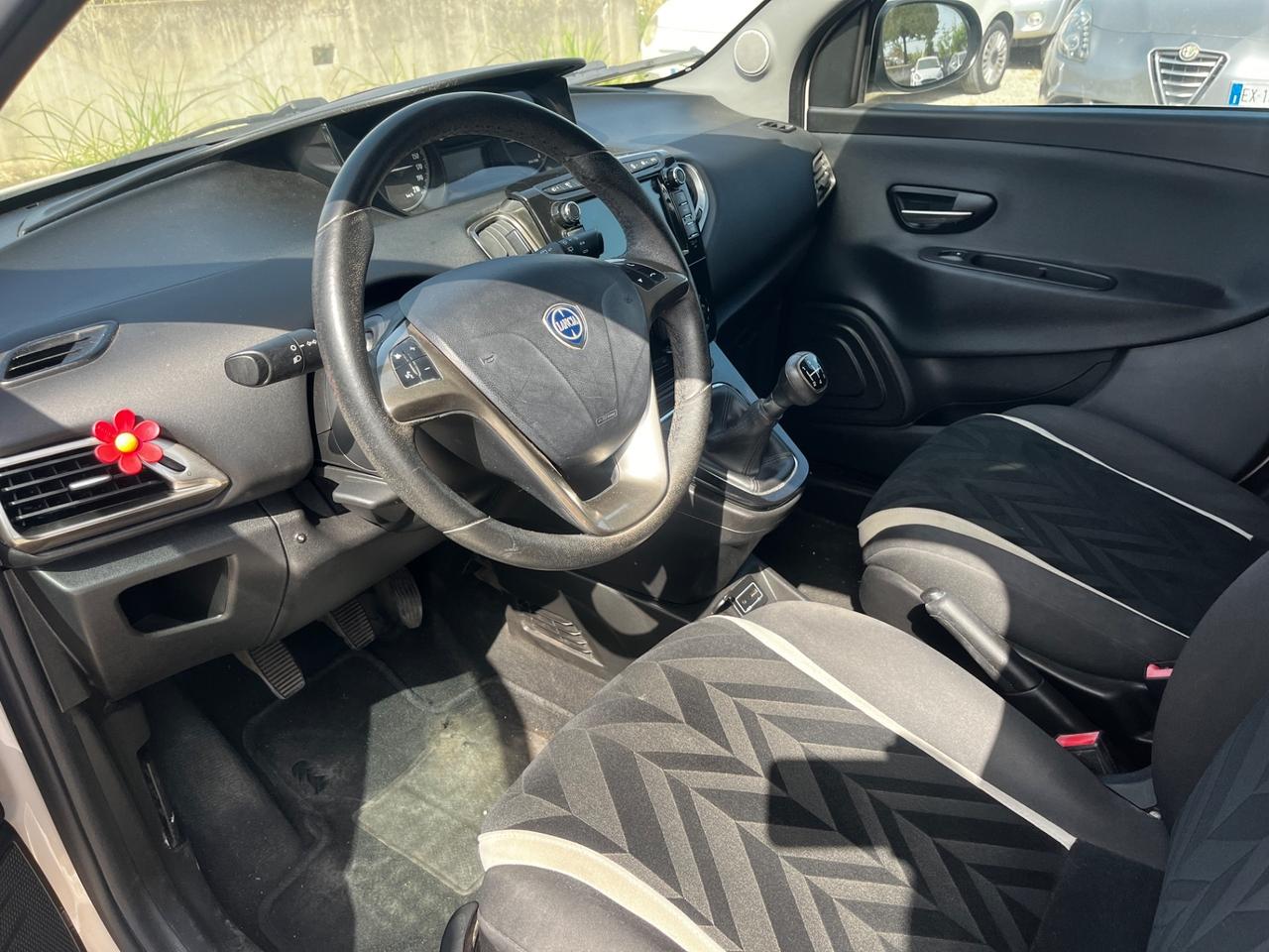 Lancia Ypsilon 1.3 MJT 16V 95 CV 5 porte S&S Gold