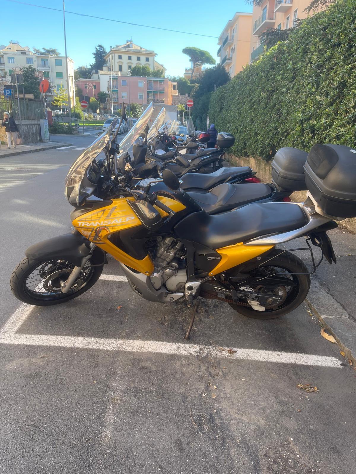 Honda Transalp XL 700 V