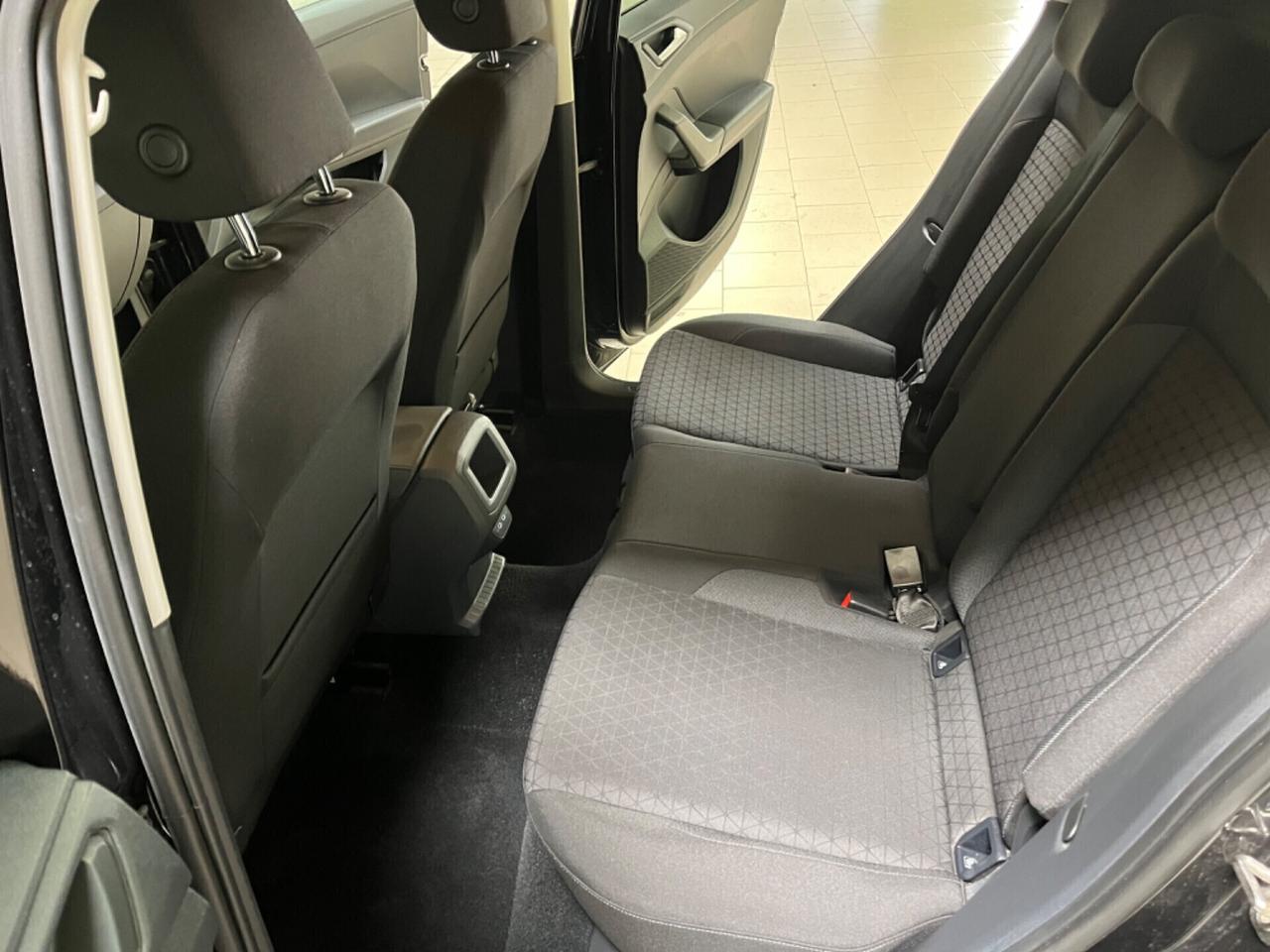 Volkswagen T-Cross 1.0 TSI 95cv R-line
