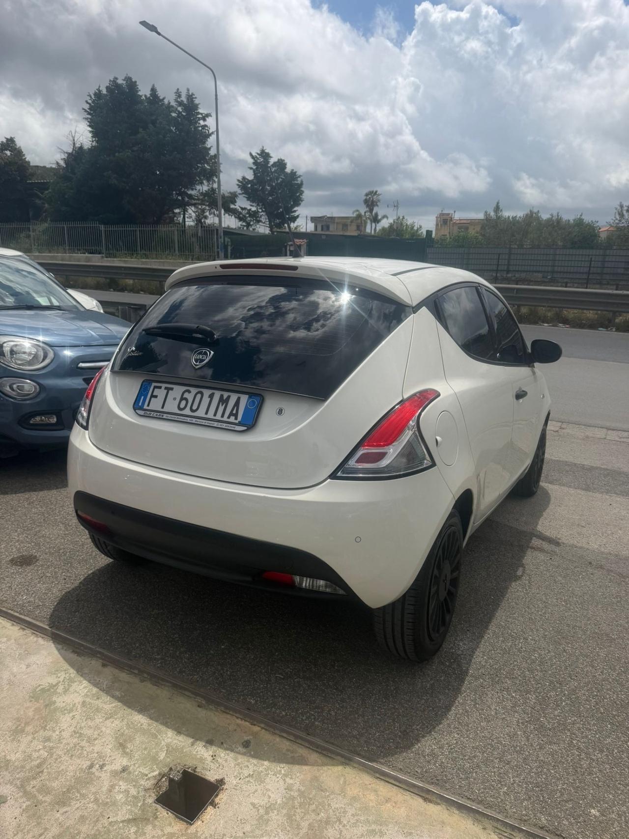 Lancia Ypsilon 1.2 69 CV 5 porte GPL Ecochic Gold