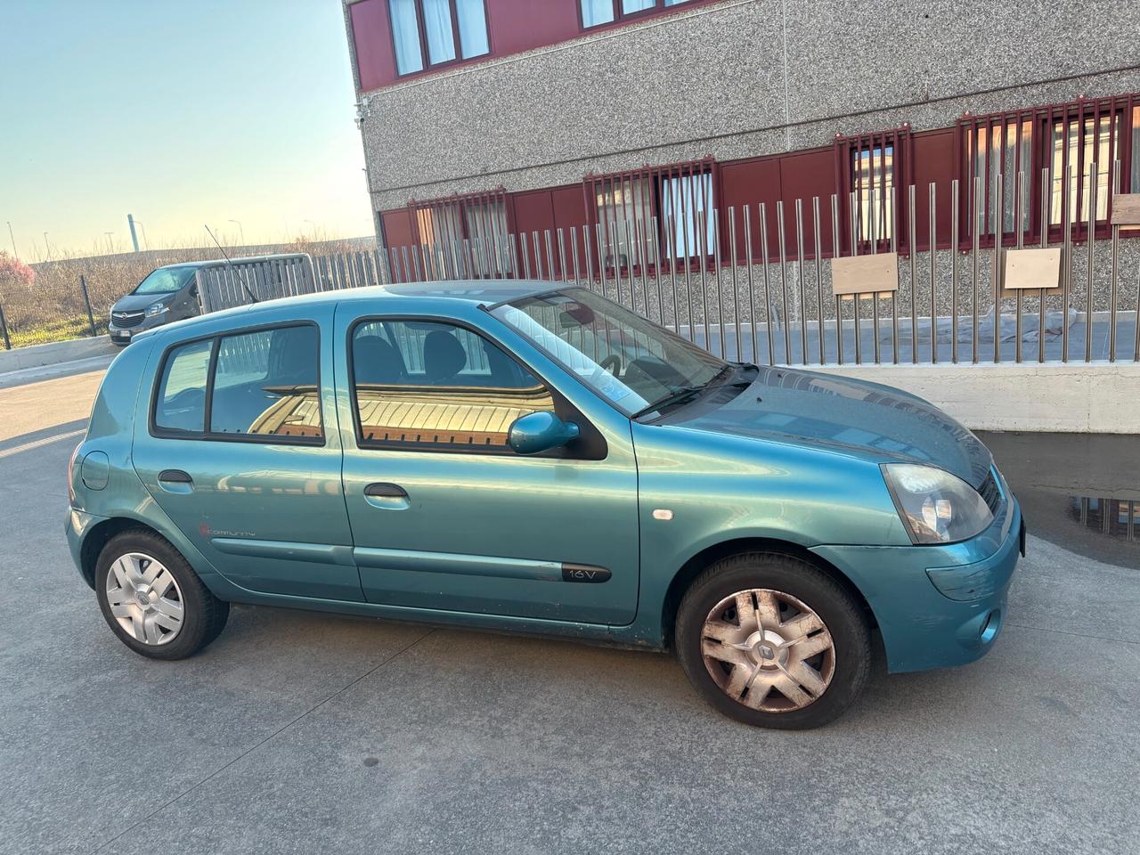 Renault Clio 1.2 cat 5 porte Confort Authentique