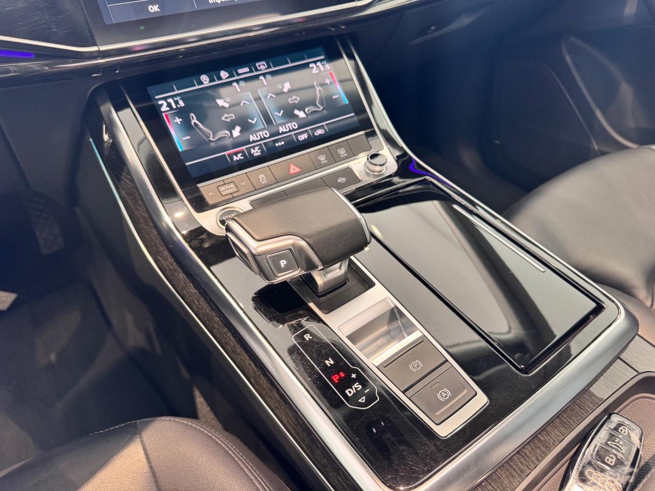 Audi Q8 50 TDI 286 CV quattro tiptronic s-line black edition tetto apribile