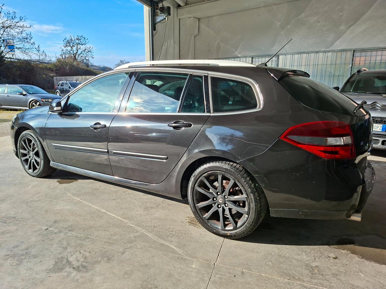 Renault Laguna 2.0 dCi 175CV SporTour 4Control ESM