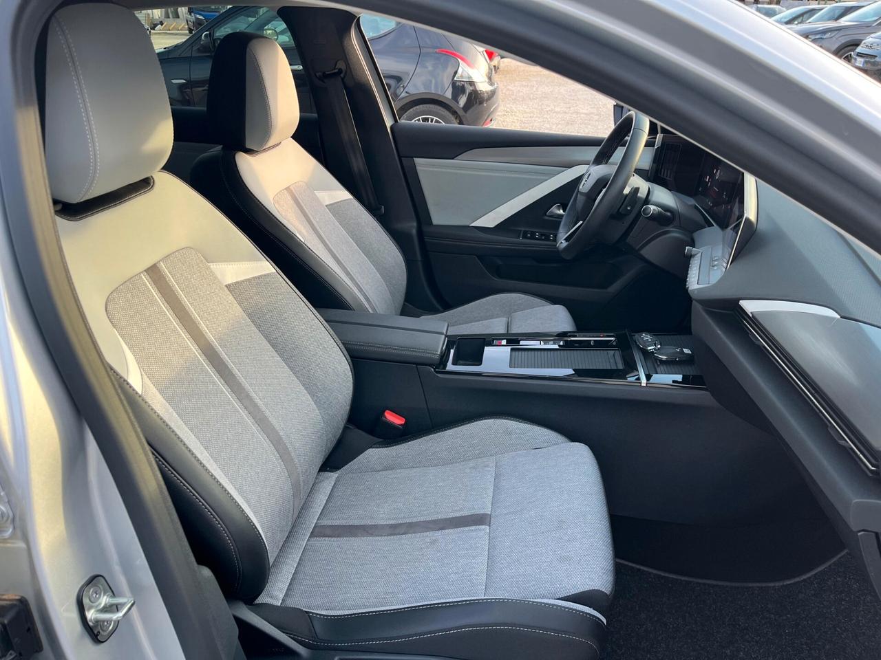 Opel Astra 1.2 Turbo 130 CV Elegance