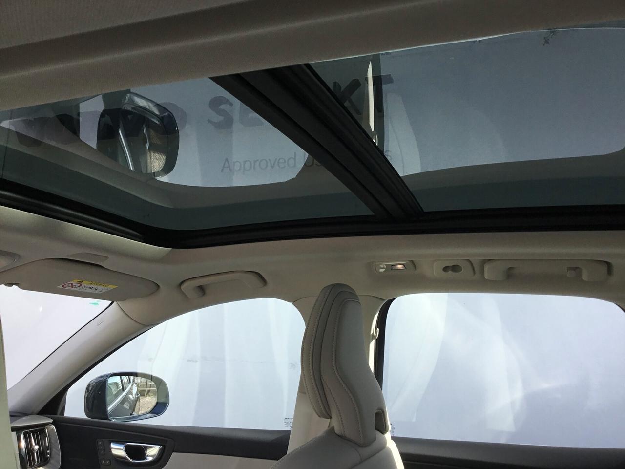 Volvo XC60 B4 (d) AWD Geartronic Inscription
