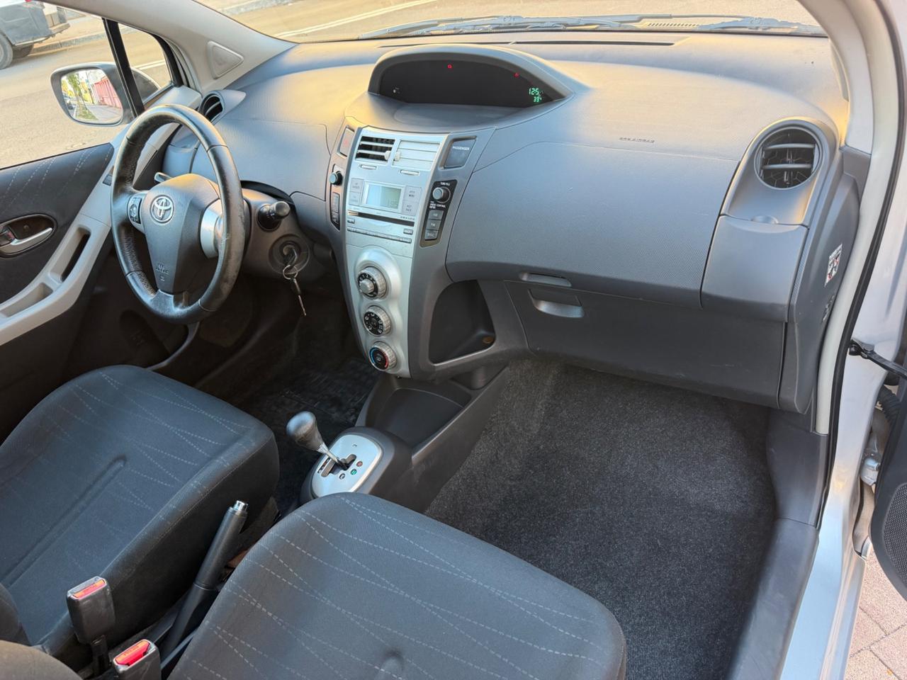 Toyota Yaris 1.3 5 porte M-MT Sol