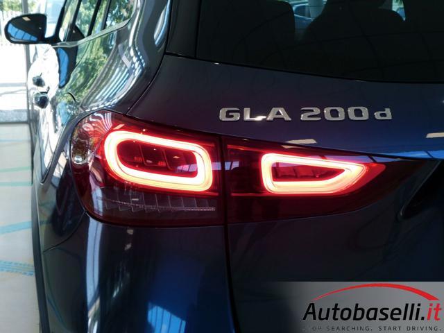 MERCEDES-BENZ GLA 200 D AUTOMATIC PREMIUM TECH-PACK AUTOMATICA 8G-DTC