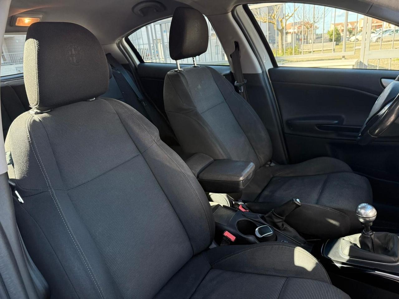 Alfa Romeo Giulietta 1.6 JTDm-2 105 CV Distinctive