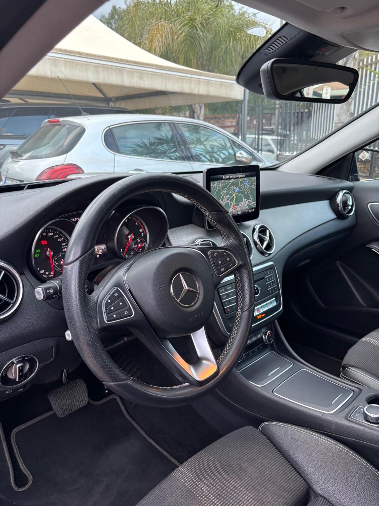 Mercedes-benz GLA 200 d Automatic Sport 2019