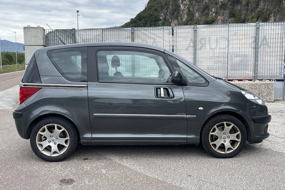 PEUGEOT 1007 1.4 HDi Sporty