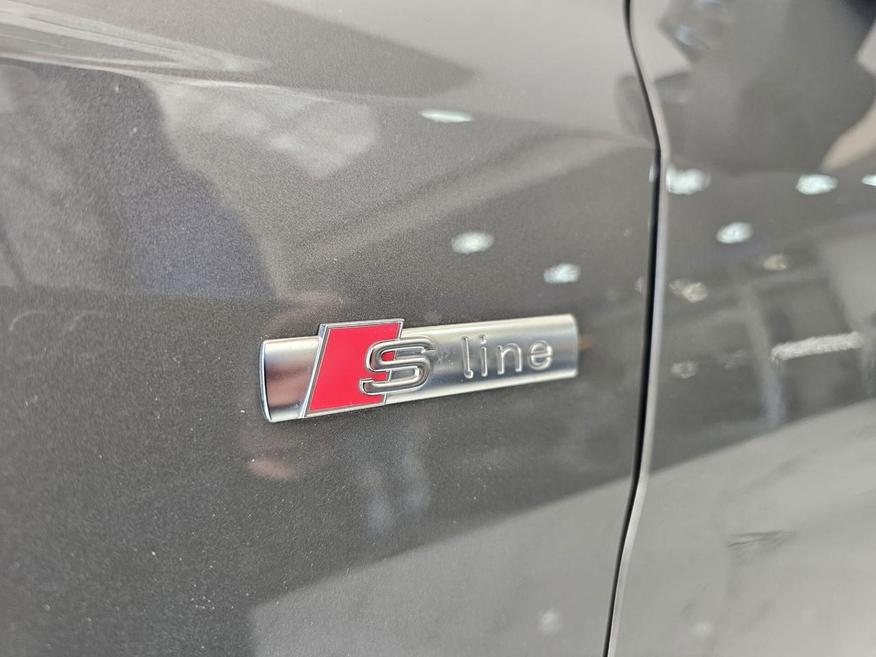 NUOVA AUDI A1 SPORTBACK S-LINE BLACK LINE 30 TFSI 116CV S-TRONIC - PACK LUCI.