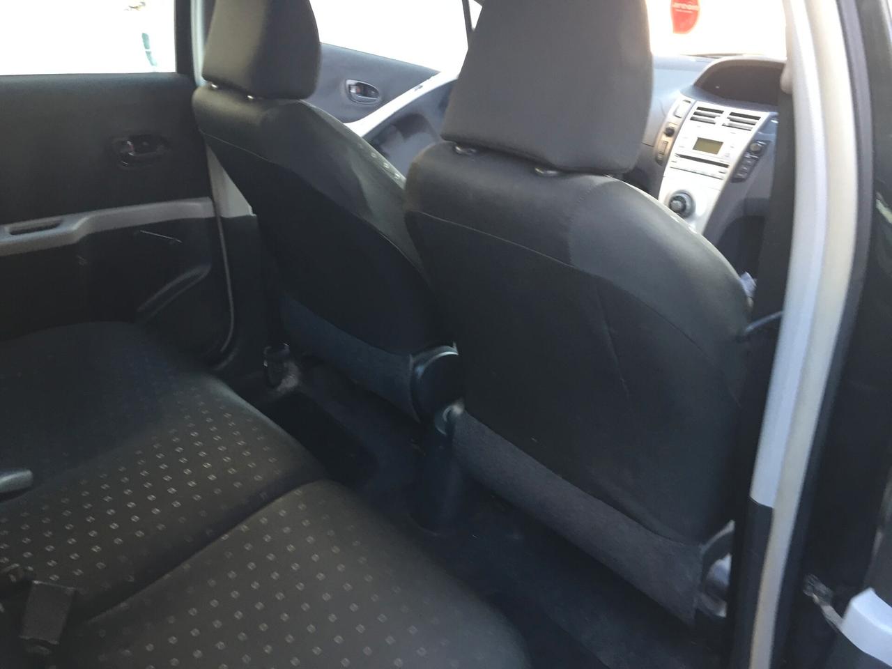 Toyota Yaris 1.0 5 porte Sol X NEOPATENTATI
