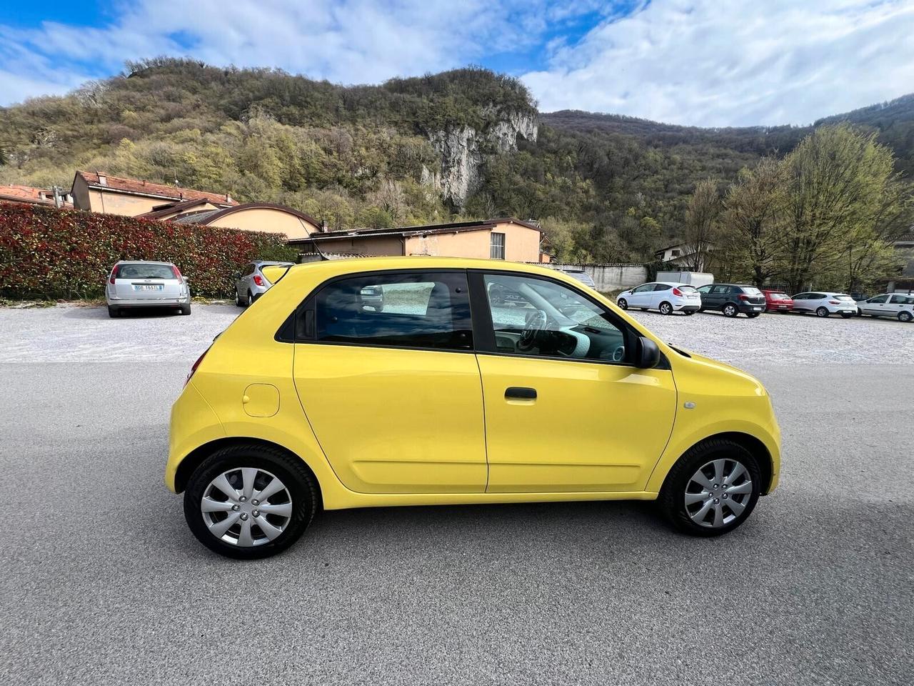 Renault Twingo benzina euro 6b neo patentati