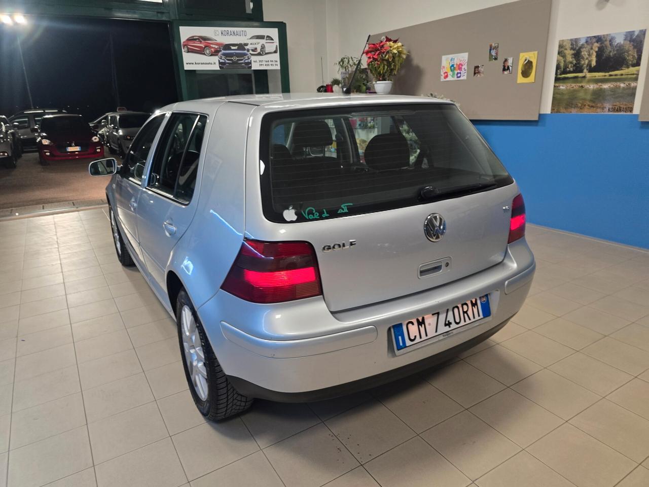 Volkswagen Golf 1.6 16V FSI 3p. Comfortline