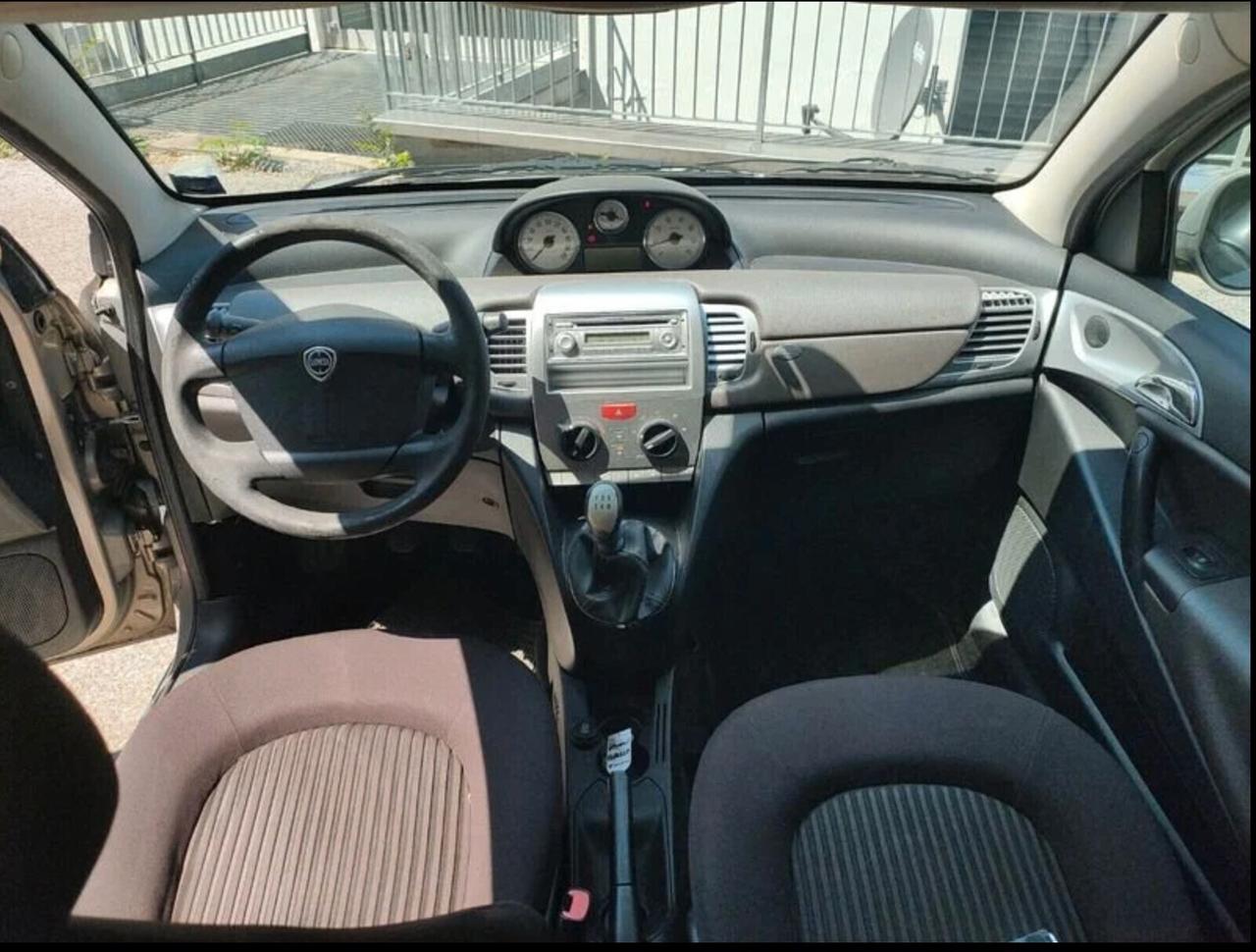 Lancia Ypsilon 1.2 69 CV Argento