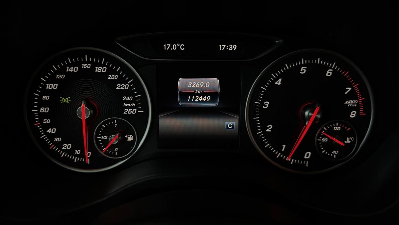 Mercedes-Benz GLA 180 sport 1.6cc 122cv Navi Clima OK Neopatentati