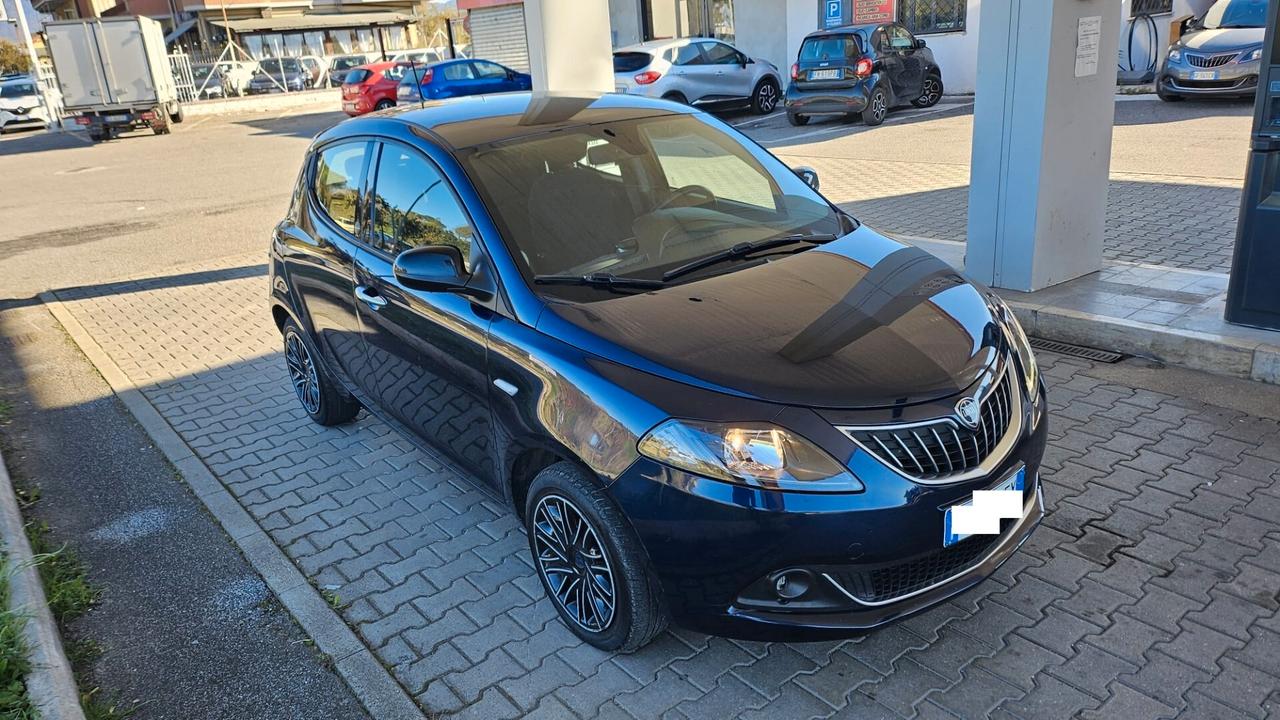 Lancia Ypsilon 1.0 FireFly 5 porte S&S Hybrid Ecochic Gold STUPENDA, SENSORI PARK, VOLANTE MULTIFUNZIONE, SCHERMO DIGITALE GRANDE!!!!