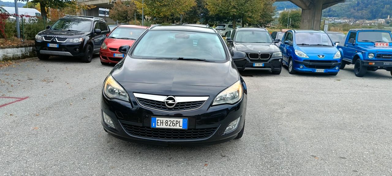 Opel Astra 1.7 CDTI 110CV Sports Tourer Cosmo