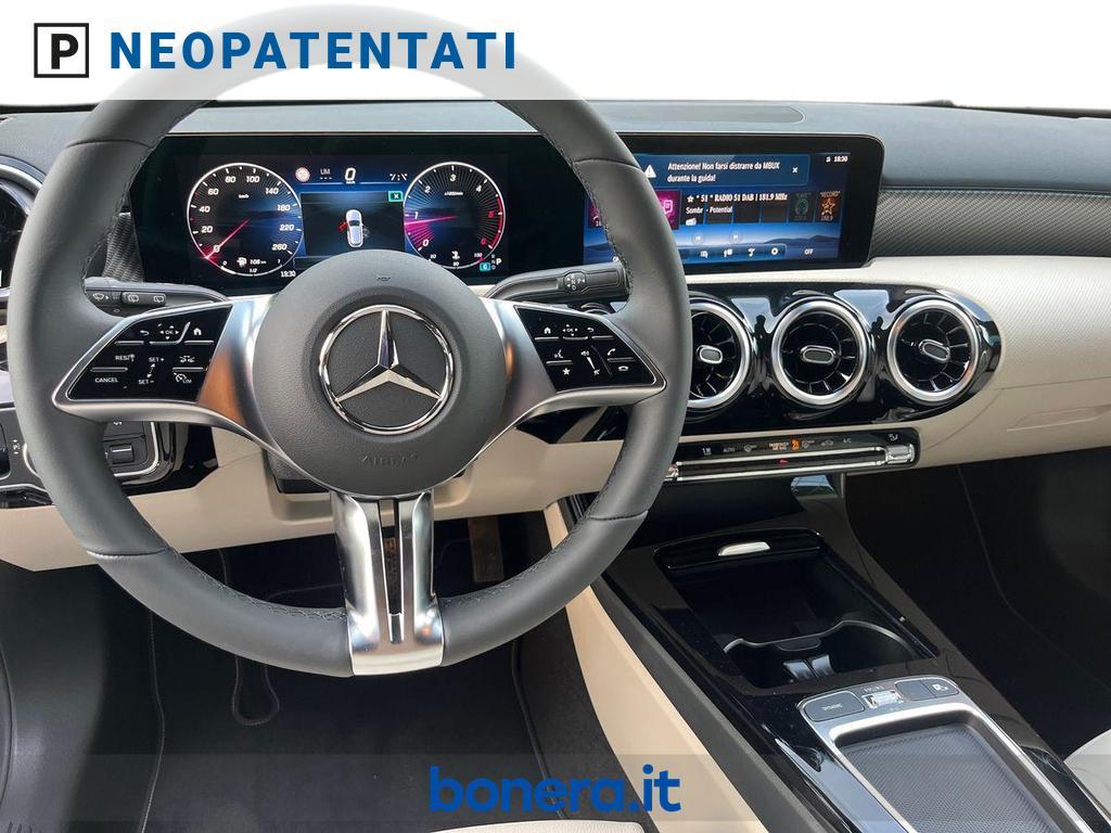 Mercedes Classe A 180 180 D Progressive Extra Speedshift DCT AMG 8G
