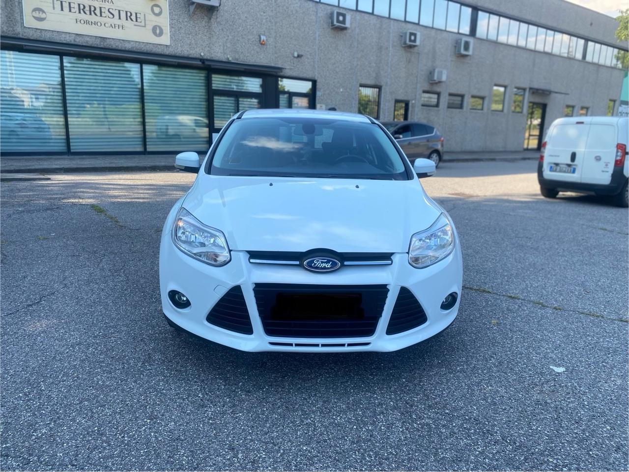 Ford Focus 1.6 120 CV GPL berlina 5 porte
