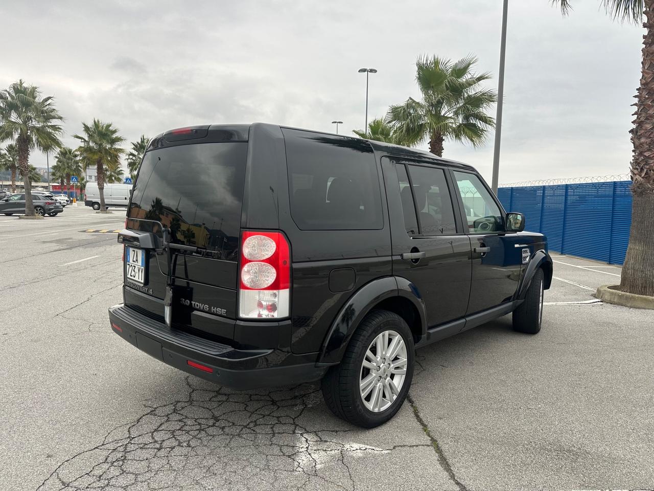 Land Rover Discovery 4 3.0 TDV6 HSE