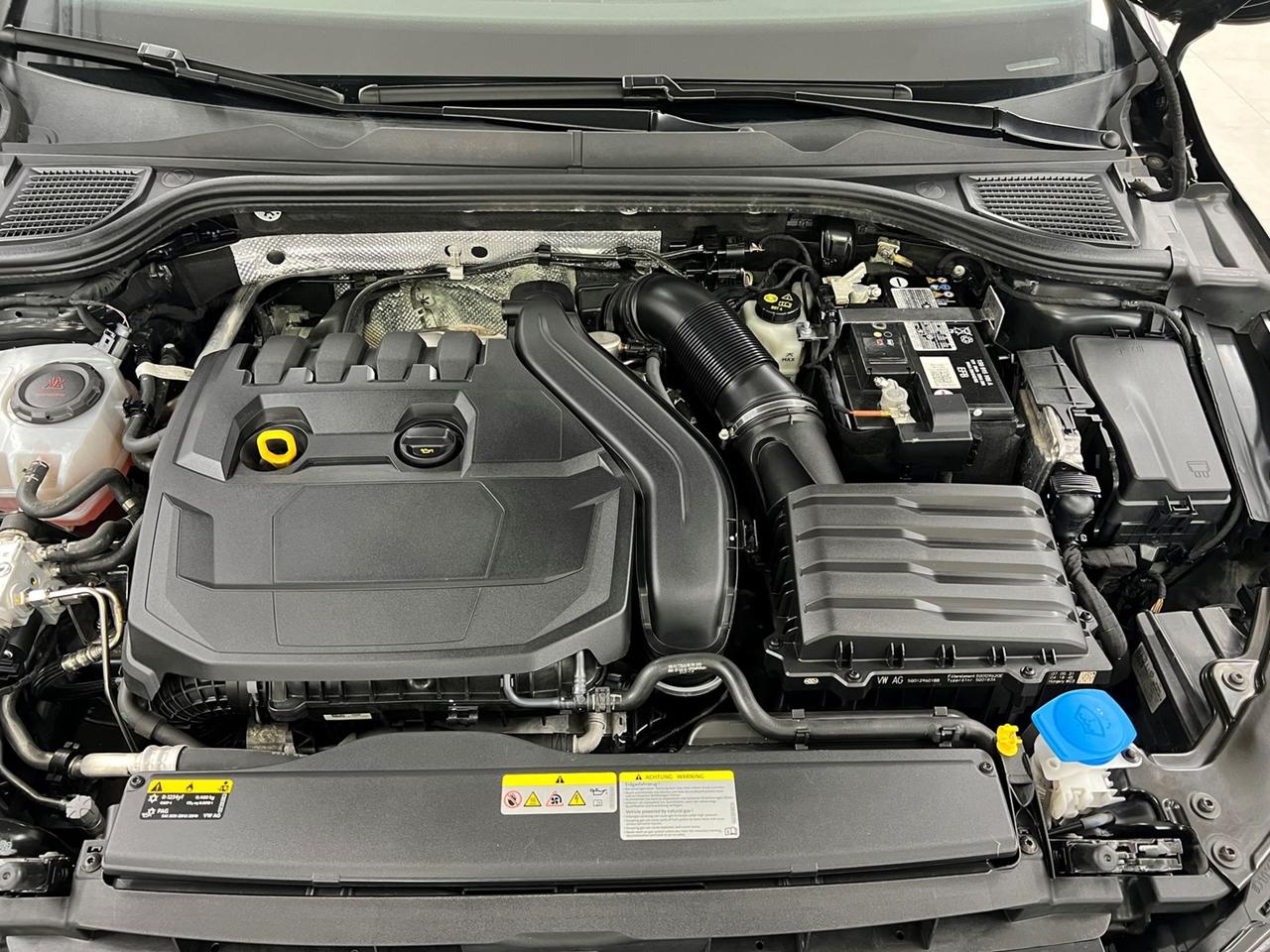 VOLKSWAGEN Golf VIII 2020 Golf 1.5 tgi Life 130cv