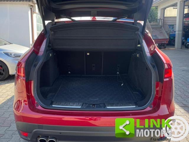 JAGUAR F-Pace 2.0 D 180 CV AWD aut. R-Sport