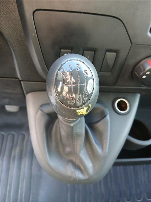 Renault Master T35 2.3 dci 130cv L3H2 E6