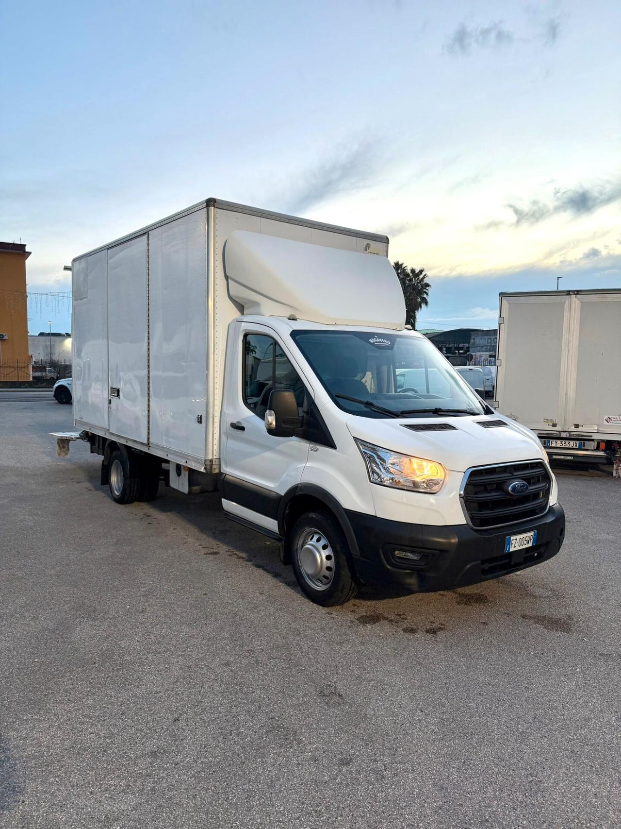 FORD TRANSIT 2.0 FURG CON SPONDA Km 75.000