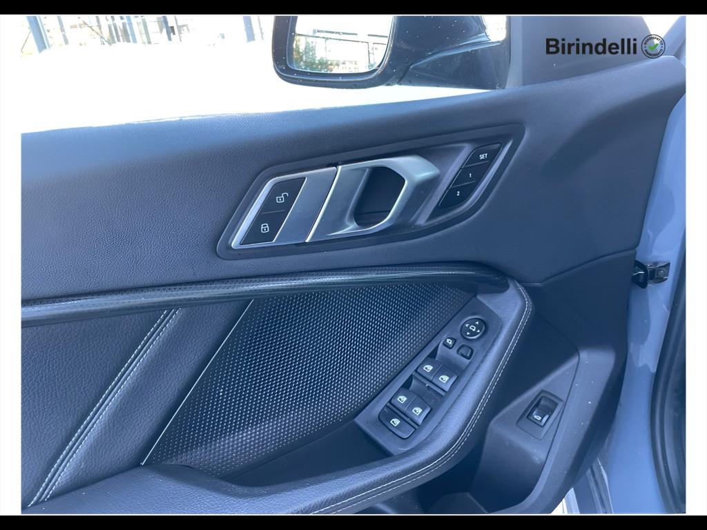 BMW Serie 1 (F40) - M 135i xDrive