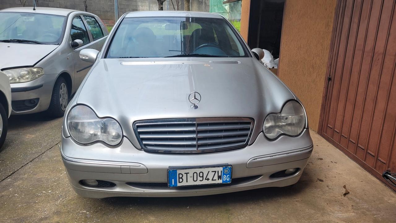 Mercedes C 220 CAMBIO AUTOMATICO..NON TRATTABILE..