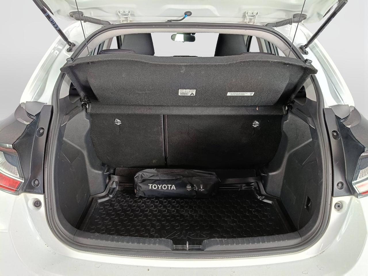 TOYOTA Yaris IV 2020 - Yaris 1.5h Active