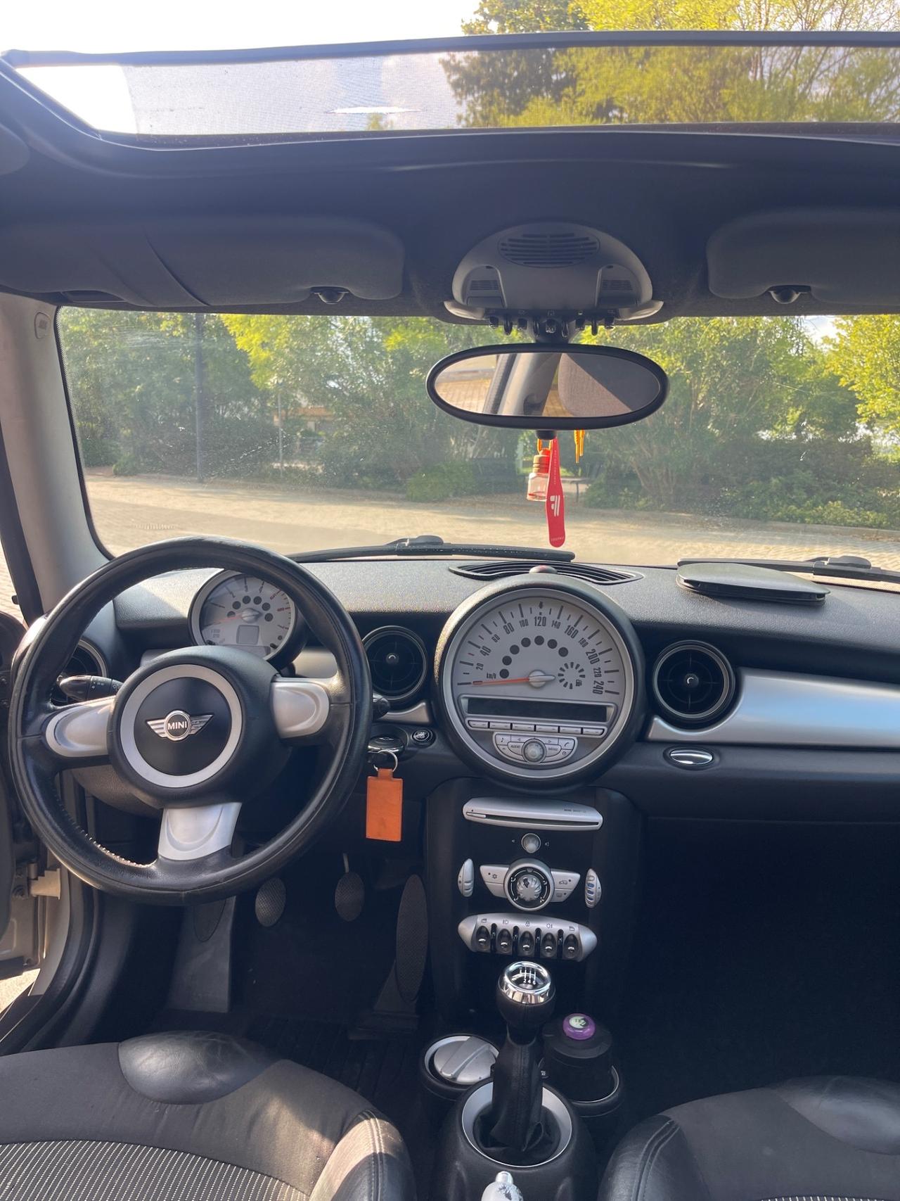 Mini 1.6 16V Cooper D